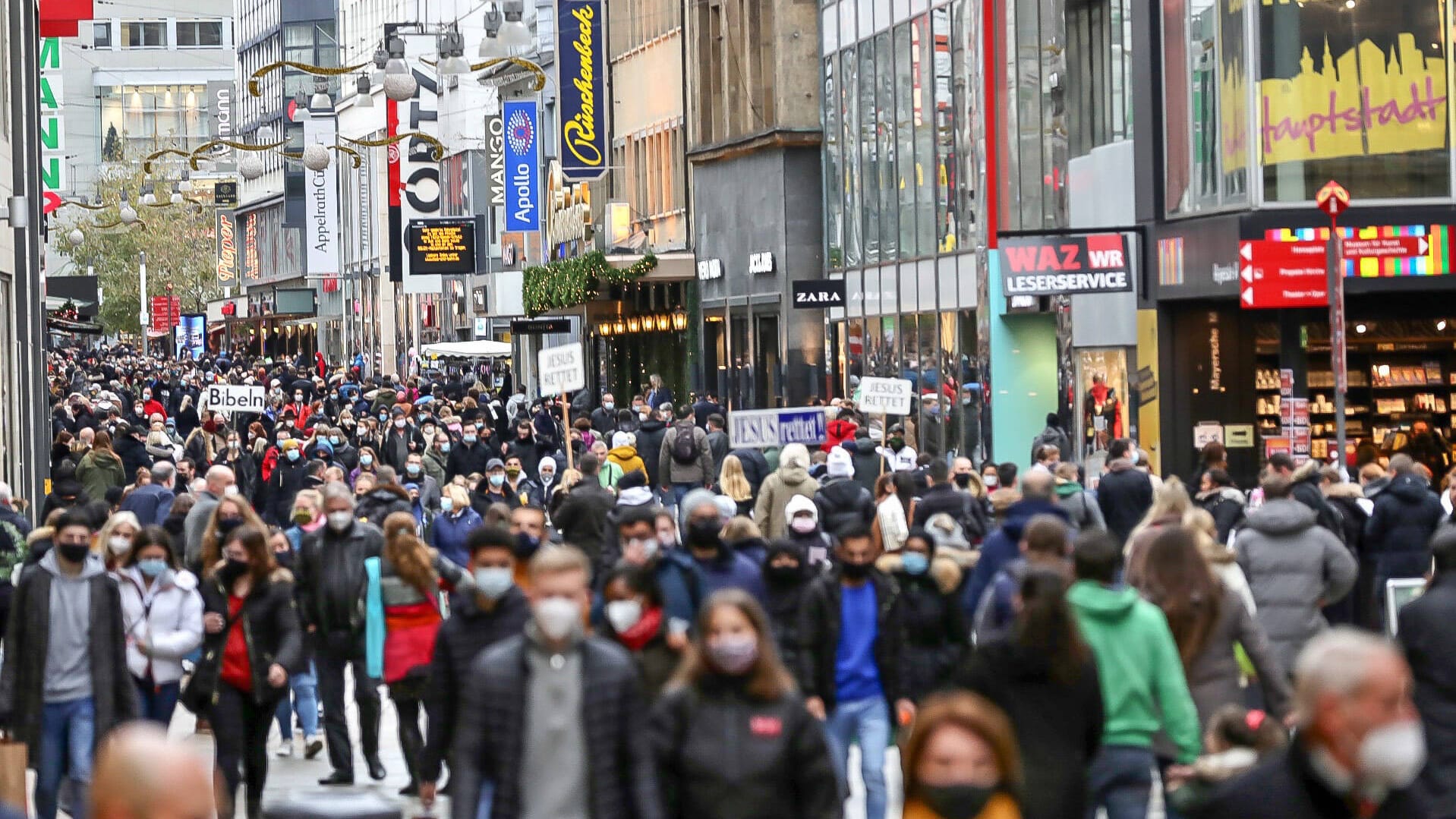 Der Westenhellweg in Dortmund (Archivbild): Hier muss bis zum 9. März mindestens eine medizinische Maske getragen werden.