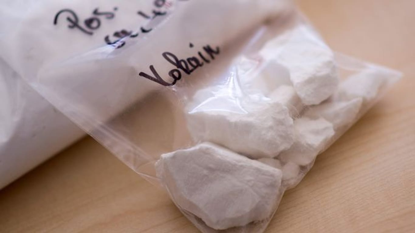Beschlagnahmtes Kokain (Symbolbild): Den Ermittlern gelang ein Schlag gegen einen Drogenring.