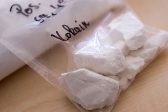 Beschlagnahmtes Kokain (Symbolbild): Den Ermittlern gelang ein Schlag gegen einen Drogenring.