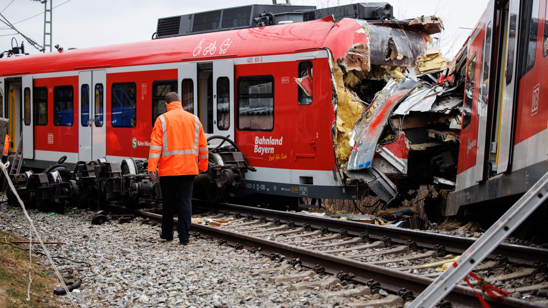 S-Bahn-Wrack bei München: Der Zugunfall bei Schäftlarn hat bundesweit für Aufsehen gesorgt. S-Bahn-Wrack bei München: Der Zugunfall bei Schäftlarn hat bundesweit für Aufsehen gesorgt.