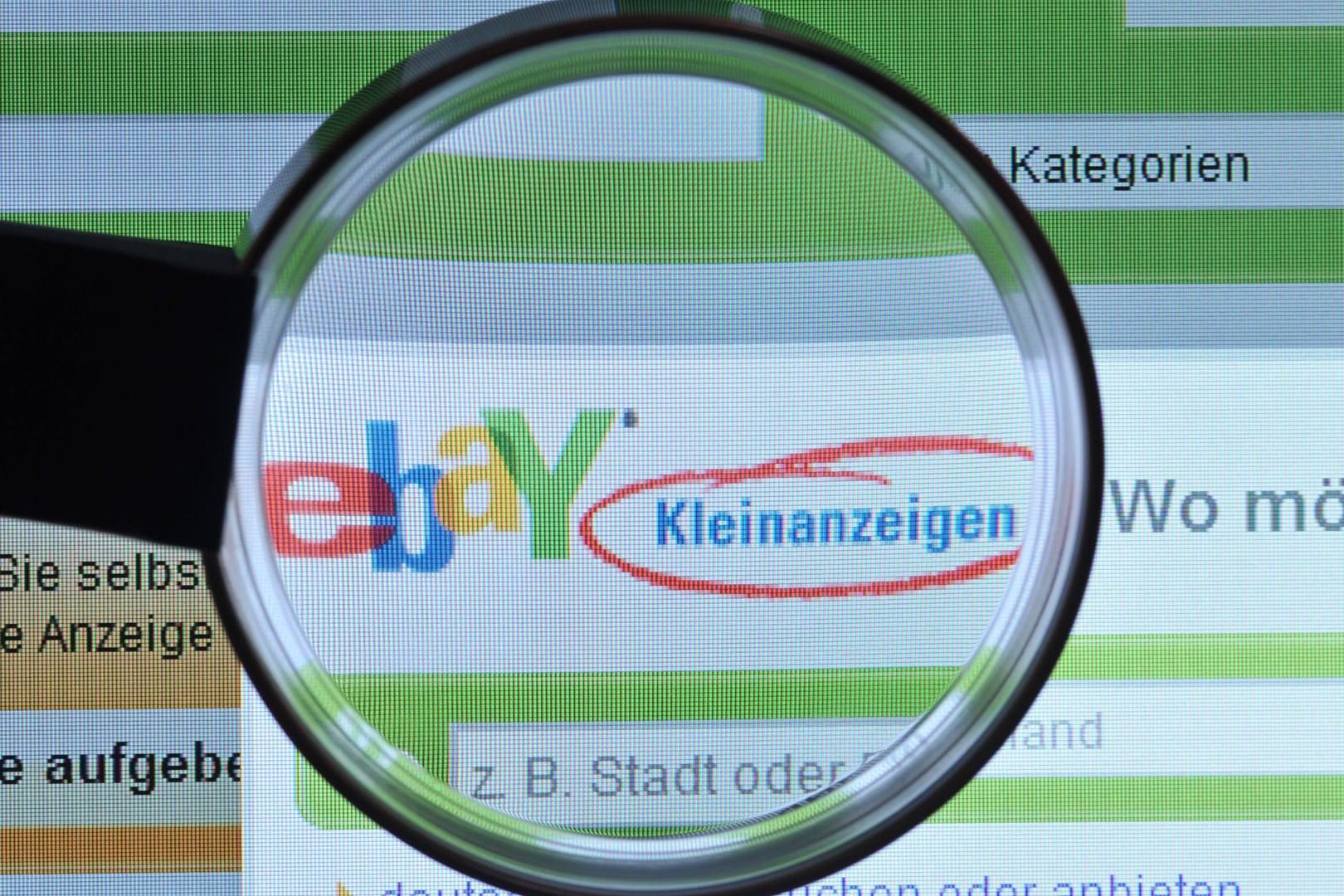 Das Logo von ebay Kleinanzeigen (Symbolfoto): Auf der Plattform treiben immer wieder Betrüger ihr Unwesen.