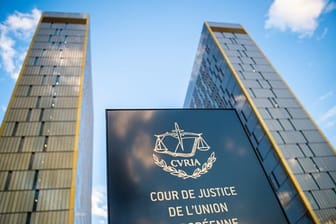 "Cour de Justice de l'union Européene": Das Europäische Gerichtshofs (EuGH) in Luxemburg.