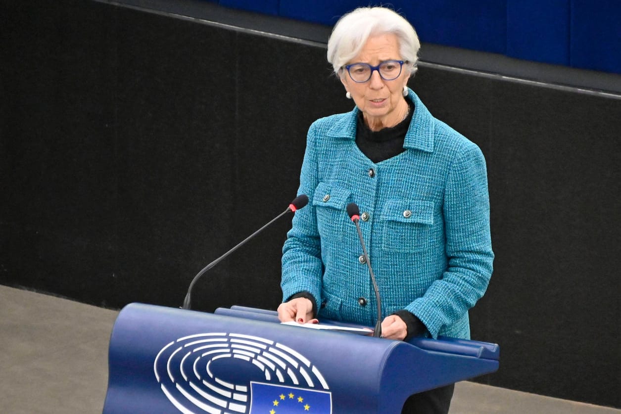 Christine Lagarde: Die EZB-Präsidentin schließt eine Zinswende in diesem Jahr nicht mehr aus. Christine Lagarde: Die EZB-Präsidentin schließt eine Zinswende in diesem Jahr nicht mehr aus.