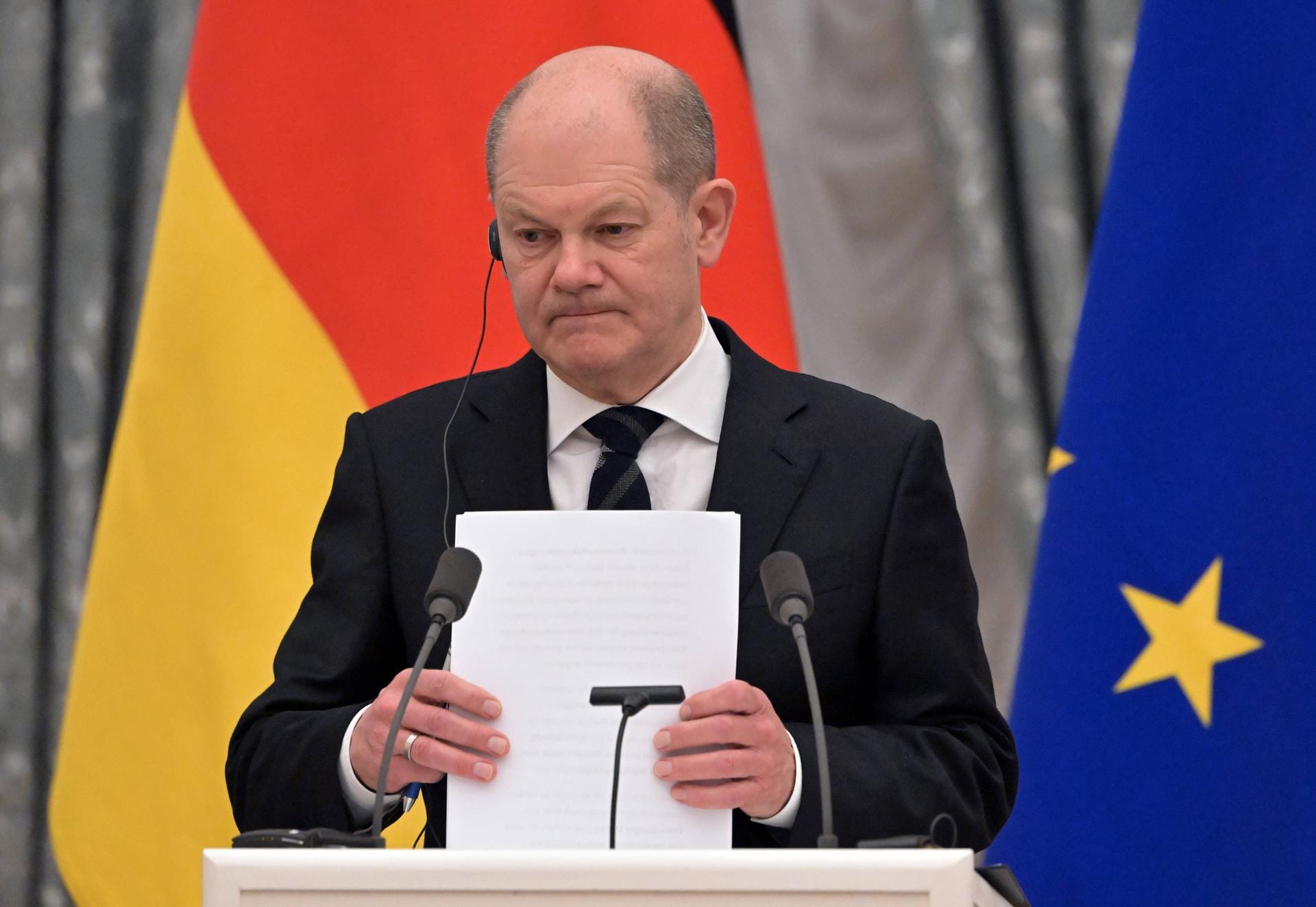 Russia Germany 8116213 15.02.2022 German Chancellor Olaf Scholz attends a joint press conference with Russian President