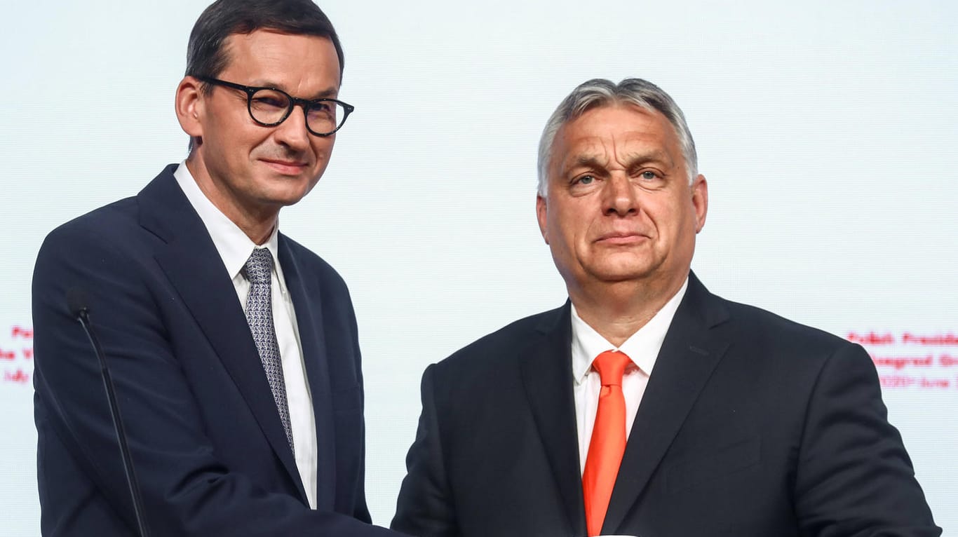 Mateusz Morawiecki und Viktor Orbán: Die Klagen aus Polen und Ungarn gegen den Rechtstaatlichkeitsmechanismus der EU-Kommission hat der EuGH abgewiesen.