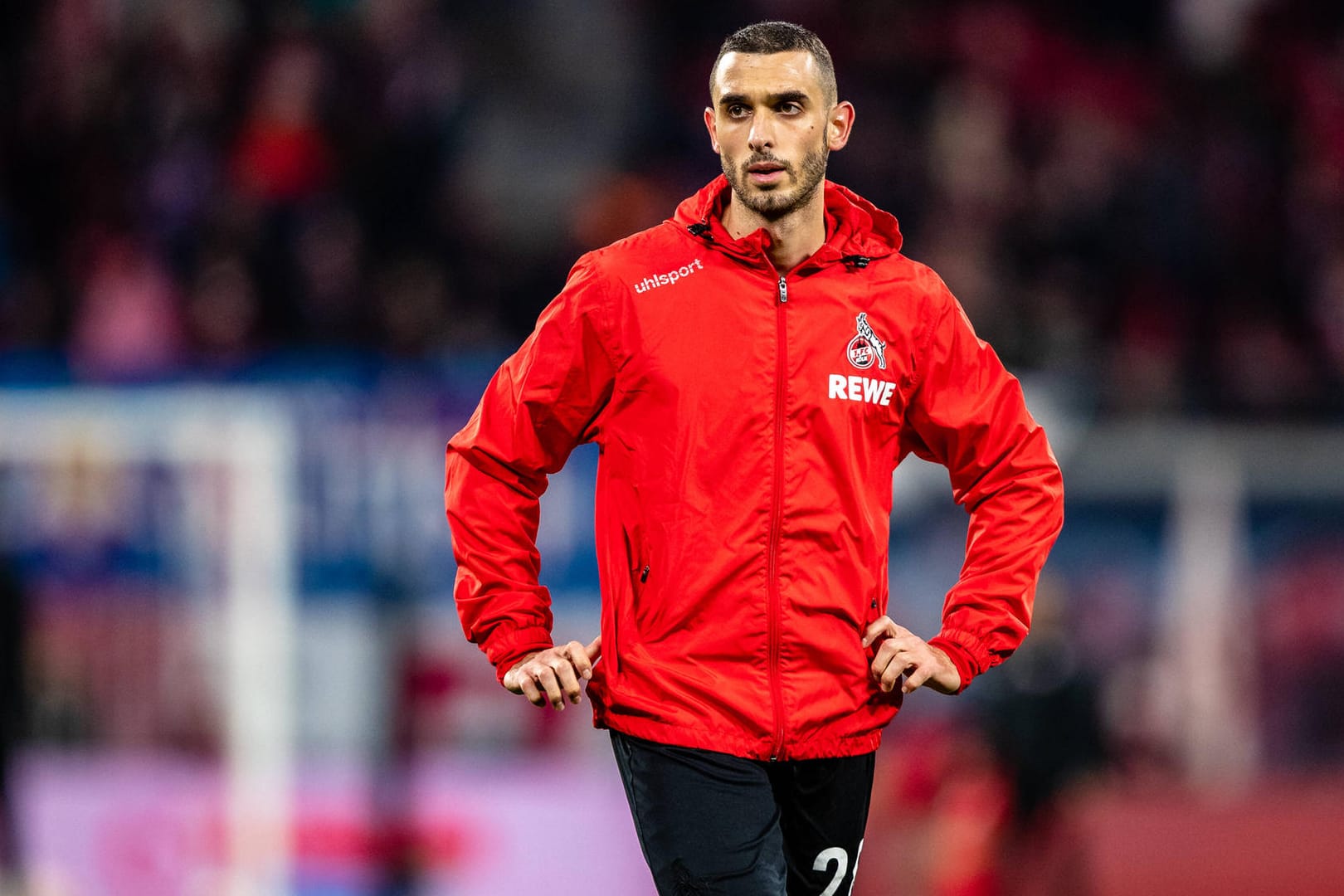 Ellyes Skhiri auf dem Platz beim Spiel gegen den RB Leipzig: "Die Tabelle ist eng. Aber wir sind dabei und wollen bleiben."