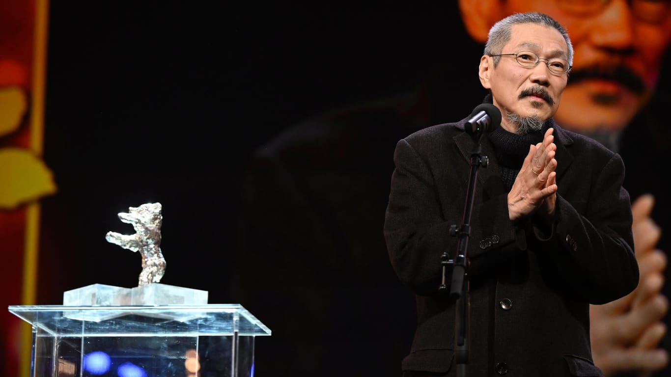 Für "The Novelist's": Regisseur Hong Sangsoo gewinnt den Silbernen Bären für den Großen Preis der Jury.