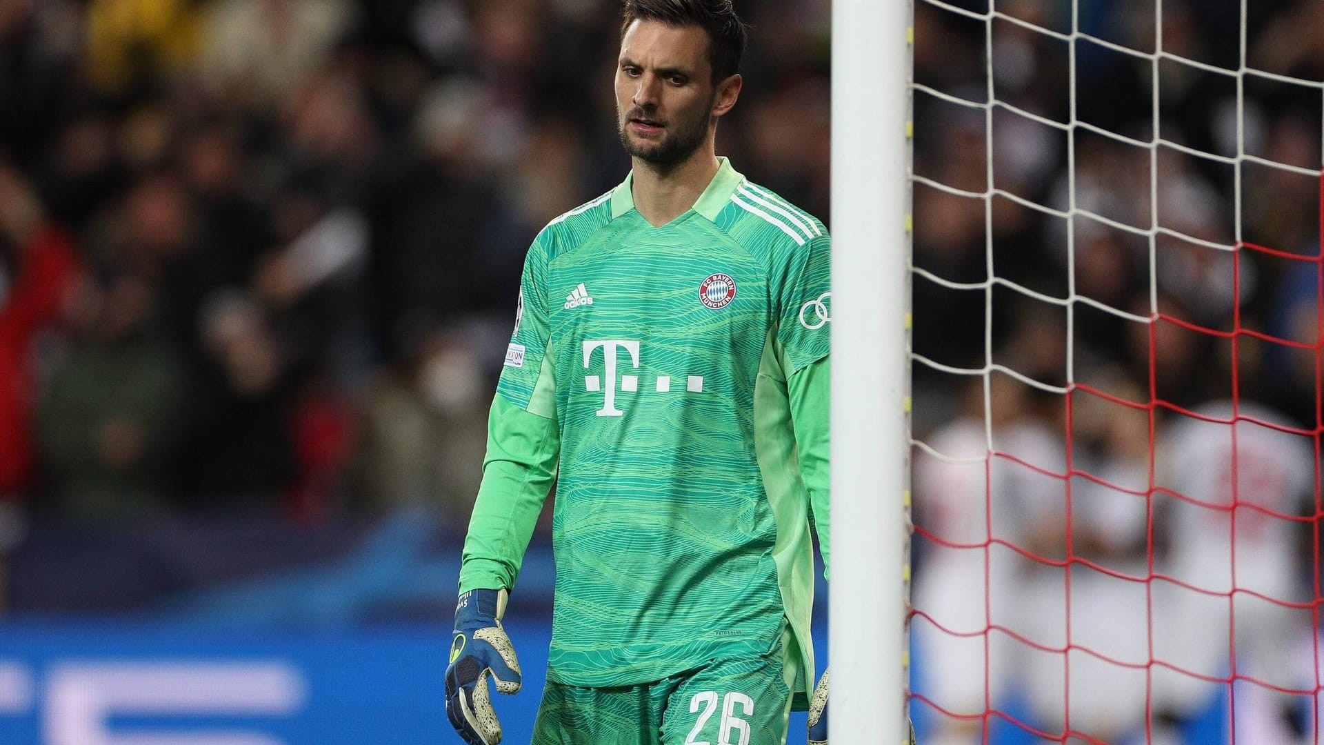 Sven Ulreich: Kam nach Rückstand in Manuel-Neuer-Manier aus seinem Tor und verhinderte (noch) Schlimmeres (23.). Ebenso beim satten Schuss durch Brenden Aaronson (24.). Auch nach der Pause gegen den starken RB-Motor Nicolas Seiwald zur Stelle (49.). Note 2