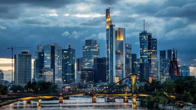 Viele Bankkunden haben Anspruch auf Rückzahlung von zu viel gezahlten Gebühren. Viele Bankkunden haben Anspruch auf Rückzahlung von zu viel gezahlten Gebühren.