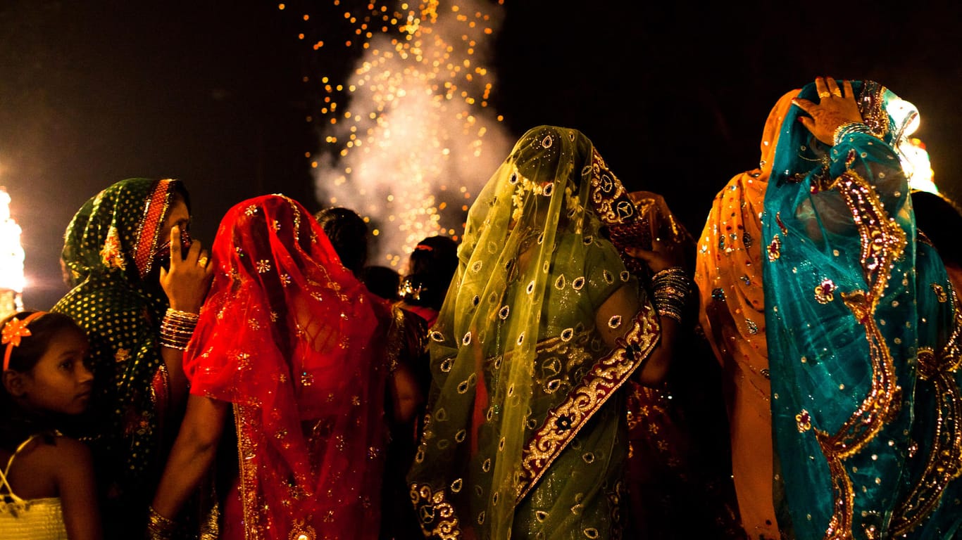 Hochzeitsfeier in Indien (Symbolfoto): Hochzeiten sind in Indien traditionell große Feste, deren verschiedene Zeremonien sich über mehrere Tage erstrecken.