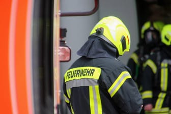 Einsatzkräfte der Feuerwehr Nürnberg (Symbolbild): Bei der Explosion wurde mehrere Menschen verletzt.
