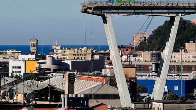 Die eingestürzte Autobahnbrücke "Ponte Morandi" in Genua.