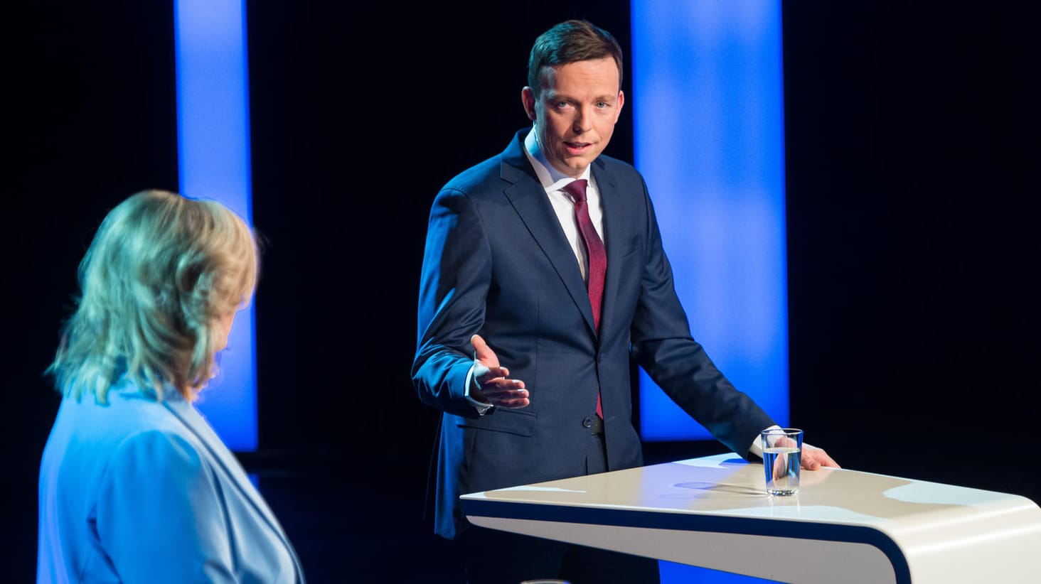 TV-Duell vor der Landtagswahl im Saarland: Die Kandidaten von SPD und CDU diskutierten auch über das Pandemie-Management. TV-Duell vor der Landtagswahl im Saarland: Die Kandidaten von SPD und CDU diskutierten auch über das Pandemie-Management.