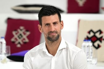 Novak Djokovic im serbischen Pavillon auf der Dubai Expo 2020.