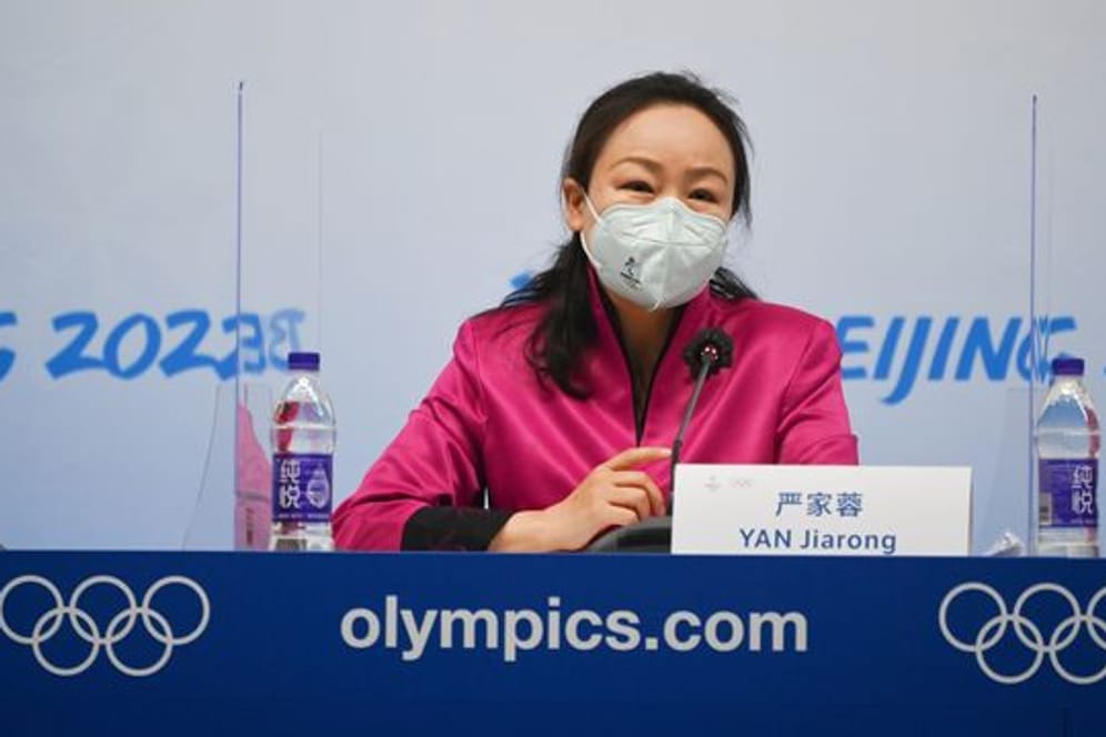 Die Sprecherin des Pekinger Olympia-Organisationskomitees: Yan Jiarong.