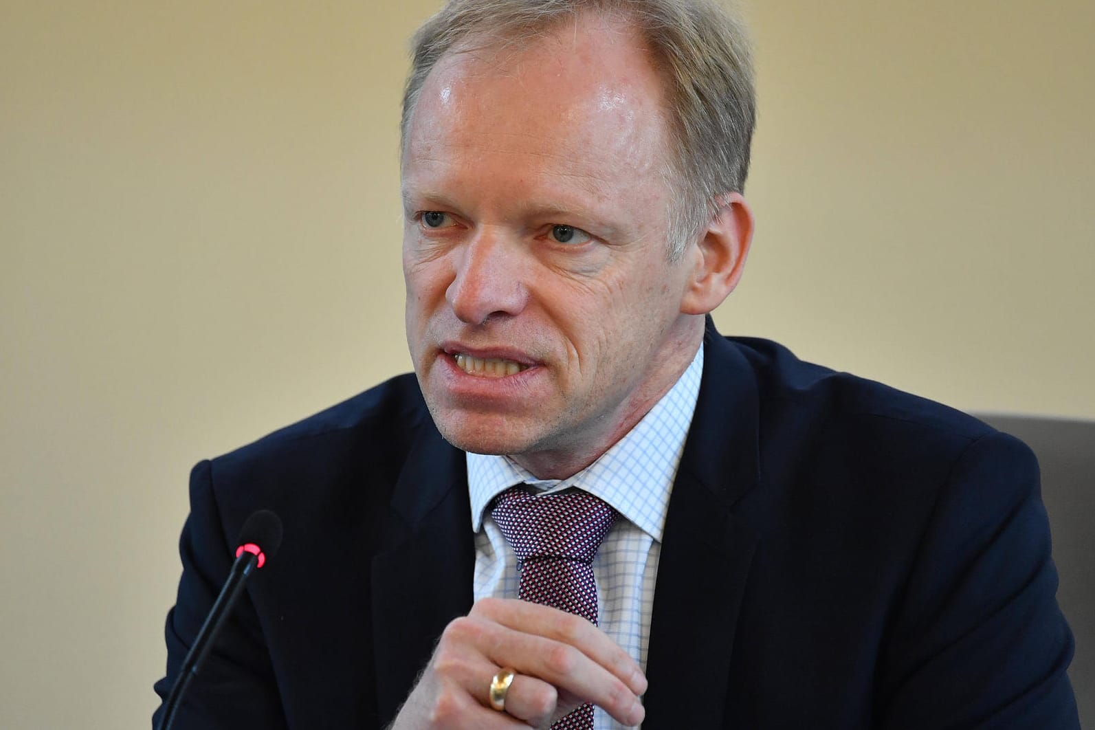 Ifo-Präsident Clemens Fuest: Sollte ein Krieg ausbrechen, könnte Inflation weiter steigen. Ifo-Präsident Clemens Fuest: Sollte ein Krieg ausbrechen, könnte Inflation weiter steigen.