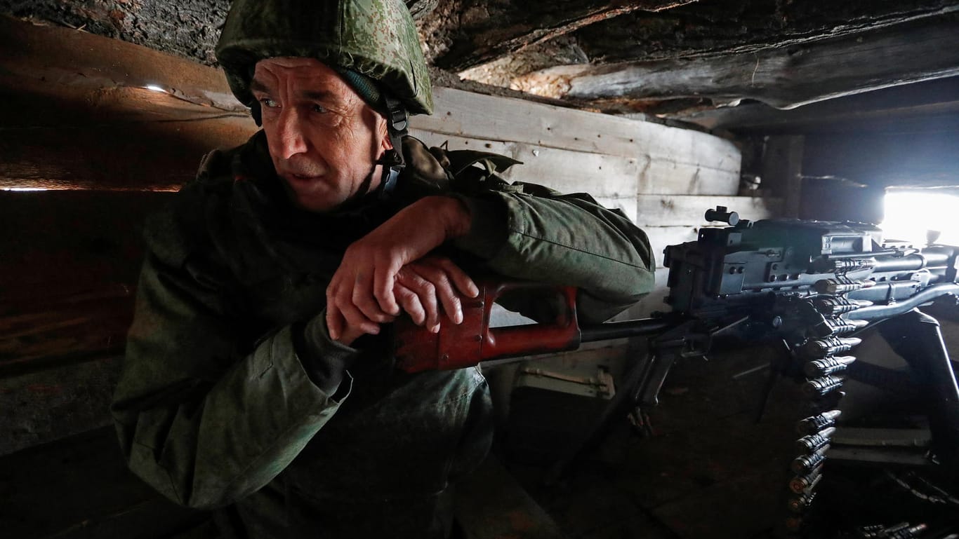 Ein ukrainischer Soldat im Donbass: Der Konflikt zwischen Russland und der Ukraine steht im Fokus der diesjährigen Sicherheitskonferenz.