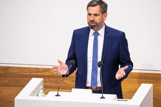 Olaf Lies spricht