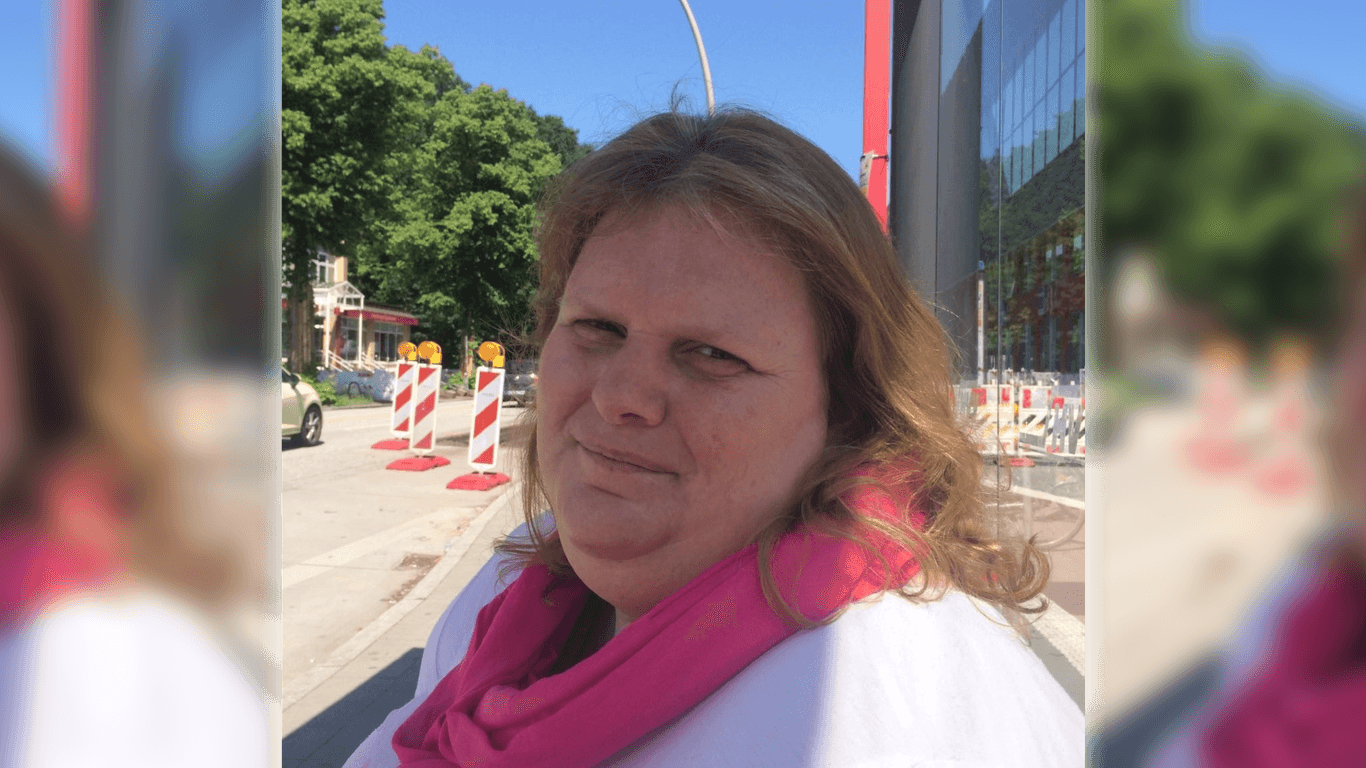Monika Petersen: Die 47-Jährige arbeitet bei Airbus in der Kantine, erlitt Schnittverletzungen an den Fingern.