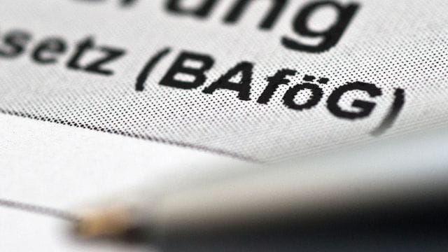 Auch für Schülerinnen und Schüler sowie Azubis soll die Förderung erhöht werden. Auch für Schülerinnen und Schüler sowie Azubis soll die Förderung erhöht werden.