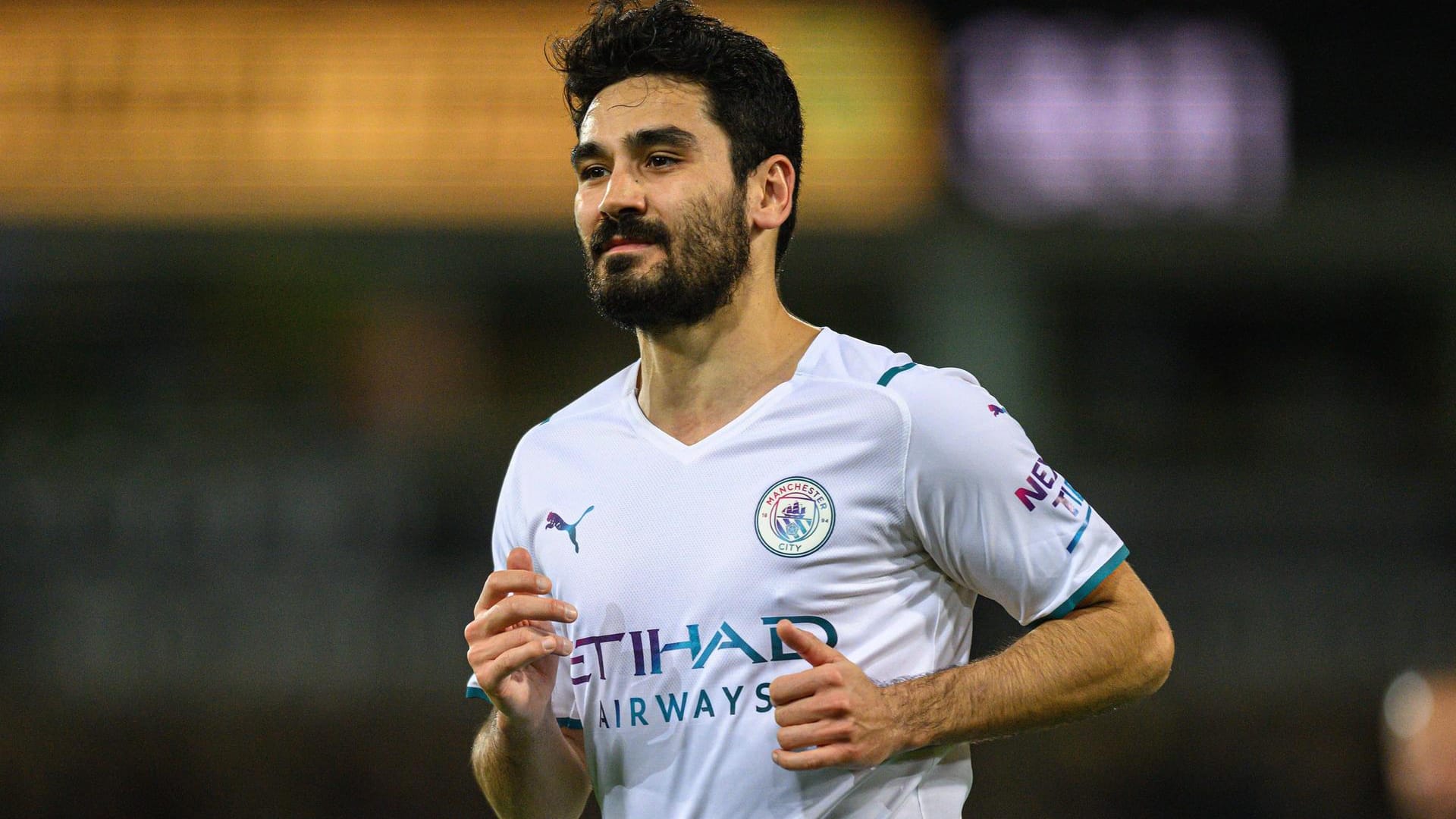 Ilkay Gündogan: Der DFB-Star wird das kommende Bundesligaspiel seines Ex-Klubs Borussia Dortmund am Mikrofon begleiten. Ilkay Gündogan: Der DFB-Star wird das kommende Bundesligaspiel seines Ex-Klubs Borussia Dortmund am Mikrofon begleiten.