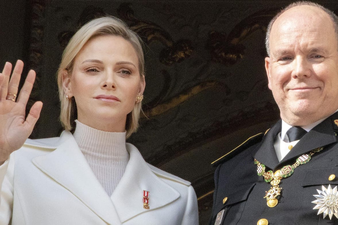 Fürstin Charlène und Fürst Albert: Die beiden sind derzeit räumlich voneinander getrennt.