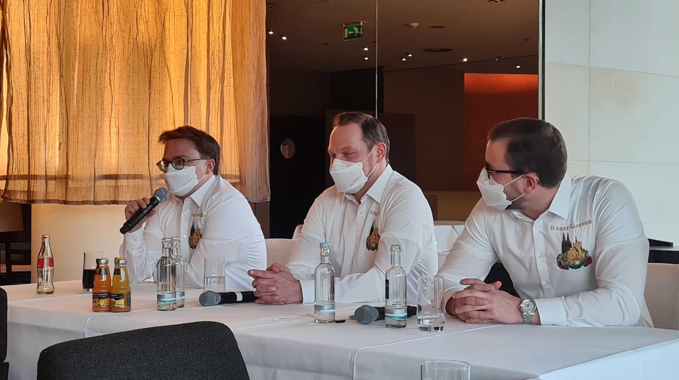 Björn Braun (v. l.), Sven Oleff und Gereon Glasemacher bei der Halbzeit-Pressekonferenz des Kölner Dreigestirns: "Dreigestirn ist ein Fulltime-Job".
