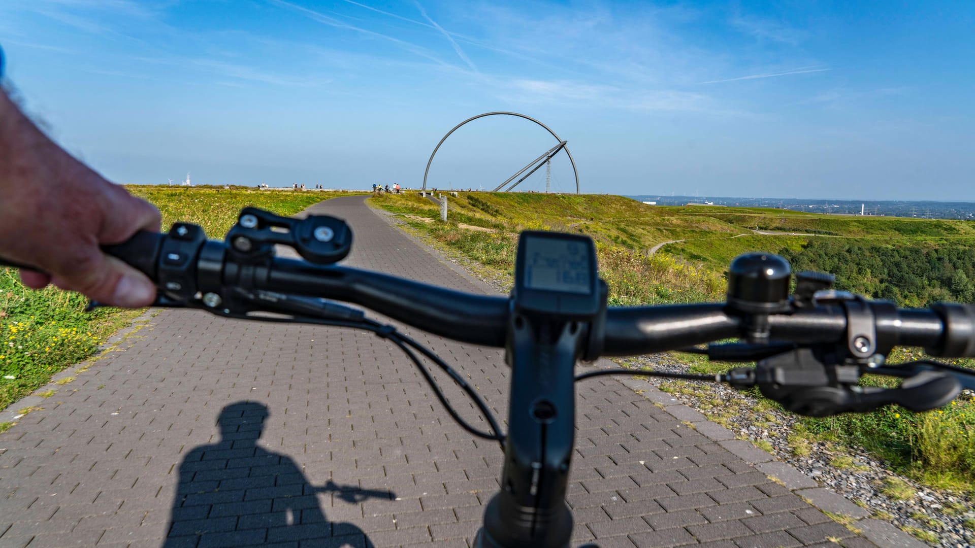 Nicht vergessen: Für bestimmte E-Bikes, E-Tretroller und einige andere Fahrzeuge sind ab 1. März nur noch die neuen grünen Versicherungskennzeichen gültig.