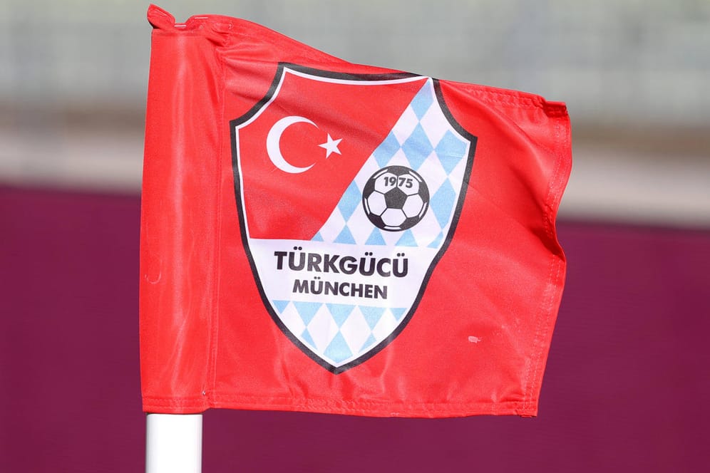 Türkgücü München: Der Drittligist wird für die Eröffnung des Insolvenzverfahrens hart bestraft.