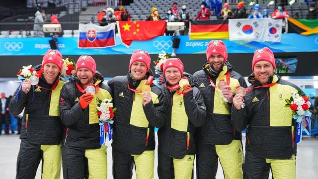 Im Zweierbob gab es einen historischen Dreifach-Erfolg für das Team D.