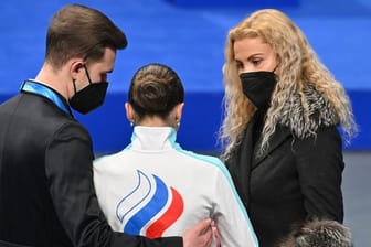 Eteri Tutberidse ist die Trainerin der russischen Eiskunstläuferin Kamila Walijewa.