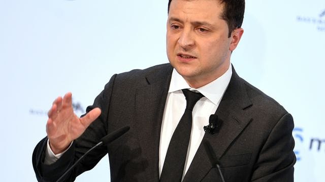 Der ukrainische Präsident Wolodymyr Selenskyj fordert mehr internationale Unterstützung für sein Land.