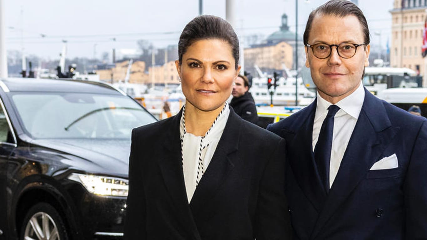 Prinzessin Victoria und Prinz Daniel: Das Ehepaar äußert sich zu Gerüchten, die derzeit in der schwedischen Presse verbreitet werden.