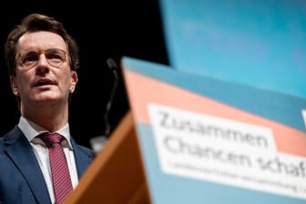 NRW-Ministerpräsident Hendrik Wüst will sein Amt im Mai verteidigen.