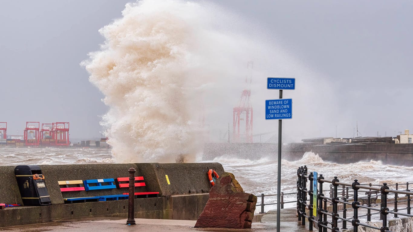 Liverpool: Auch Großbritannien hat mit den Folgen des Sturmtiefs zu kämpfen.