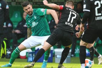 Im Duell: Bremens Anthony Jung (l.) kämpfte mit Werder gegen Ingolstadt um wichtige Punkte.