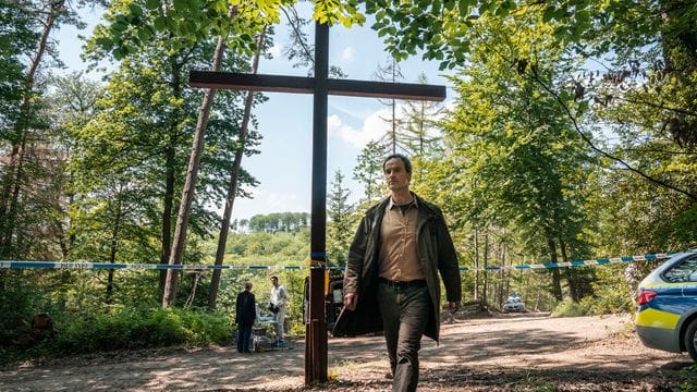 Kommissar Peter Faber (Jörg Hartmann) in einer Szene aus "Tatort: Liebe mich".