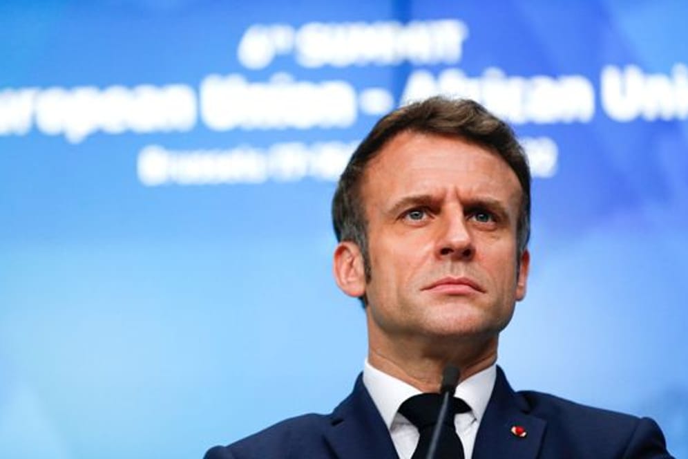 Frankreichs Präsident: Emmanuel Macron hat am Abend mit dem iranischen Präsidenten Ebrahim Raisi telefoniert.