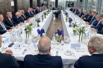 München: Spitzen der deutschen Wirtschaft versammeln sich im Hotel Bayerischer Hof am Rande der Münchner Sicherheitskonferenz zu einem CEO-Lunch.