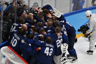Die Finnen jubeln über Olympia-Gold.