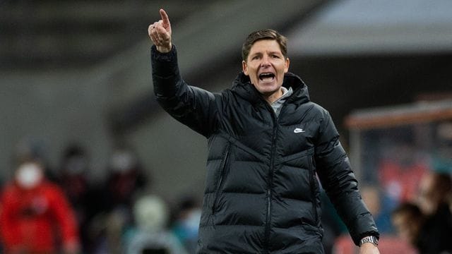 Frankfurts Trainer Oliver Glasner war mit der Leistung seiner Mannschaft in Köln nicht zufrieden. Frankfurts Trainer Oliver Glasner war mit der Leistung seiner Mannschaft in Köln nicht zufrieden.