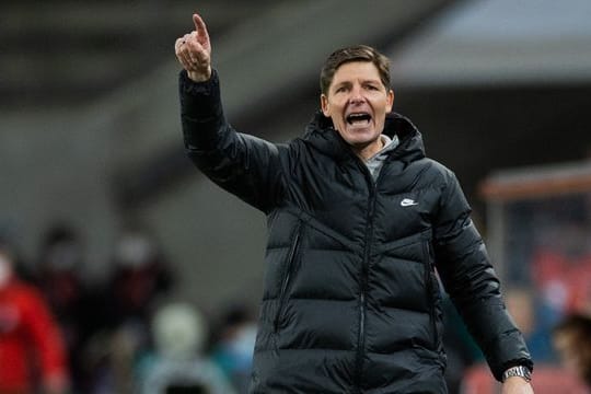 Frankfurts Trainer Oliver Glasner war mit der Leistung seiner Mannschaft in Köln nicht zufrieden.