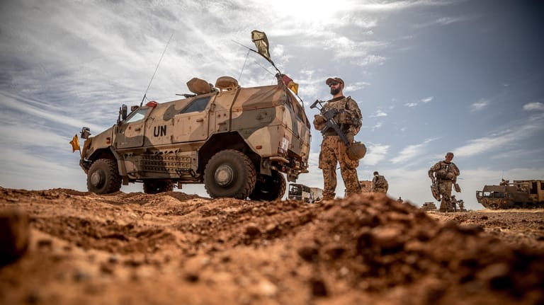 Ein Soldat der Bundeswehr in Mali (Archivbild): Die malische Armee hat zahlreiche Dschihadisten getötet.