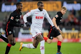 Kölns Anthony Modeste schießt das Tor zum Sieg gegen Eintracht Frankfurt.