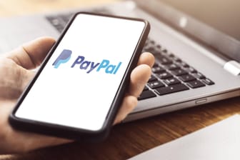 Mit PayPal zahlen (Symbolbild): Eine neue Software beunruhigt Experten.