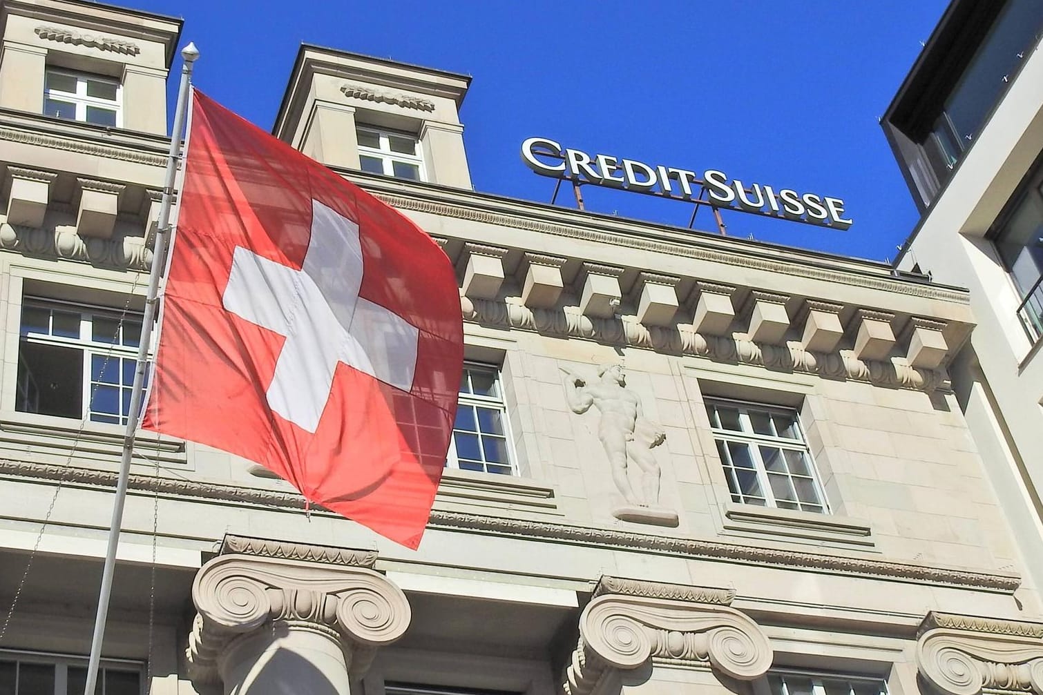 Sitz der Credit Suisse in Zürich: Ein Rechercheverbund hat ein riesen Datensatz ausgewertet – und erhebt schwere Vorwürfe gegen die Schweizer Großbank. Sitz der Credit Suisse in Zürich: Ein Rechercheverbund hat ein riesen Datensatz ausgewertet – und erhebt schwere Vorwürfe gegen die Schweizer Großbank.