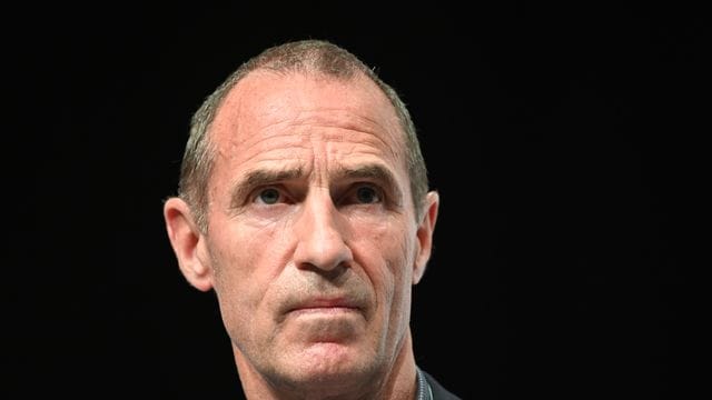 Frank Ullrich, SPD-Politker und Biathlon-Olympiasieger, hält Olympische Spiele in Deutschland für realisierbar. Frank Ullrich, SPD-Politker und Biathlon-Olympiasieger, hält Olympische Spiele in Deutschland für realisierbar.