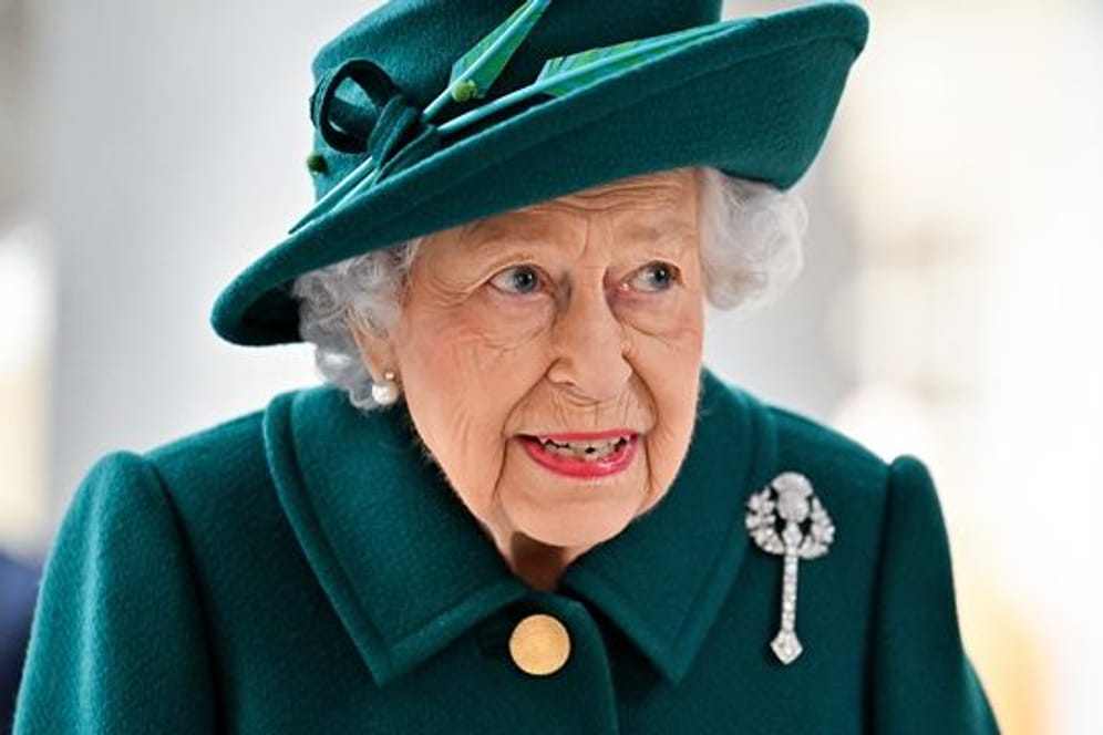 Königin Elizabeth muss nun eine Corona-Infektion überstehen.