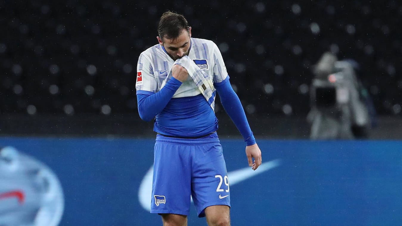 Herthas Lucas Tousart: Die Enttäuschung über die Leipzig-Pleite kann er nicht verbergen. Herthas Lucas Tousart: Die Enttäuschung über die Leipzig-Pleite kann er nicht verbergen.