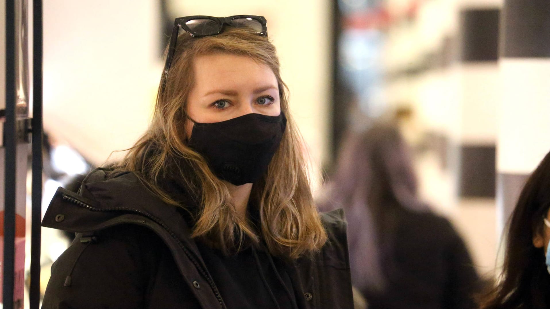 Anna Sorokin aka Anna Delvey: Hier ist die echte Hochstaplerin am 14. Februar 2021 kurz nach ihrer Entlassung unterwegs in Manhattan.